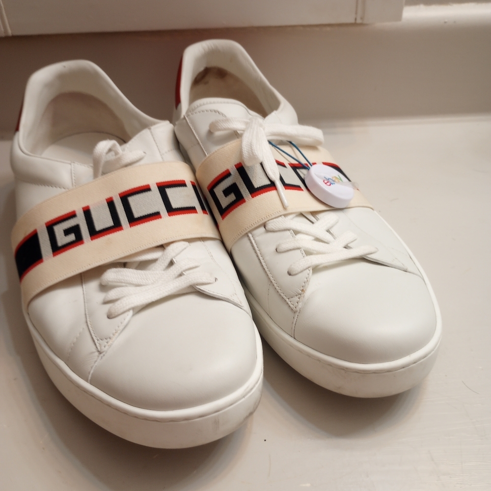 Gucci Ace Stripe Men's Classic Leather Sneakers - Picture 2 of 15